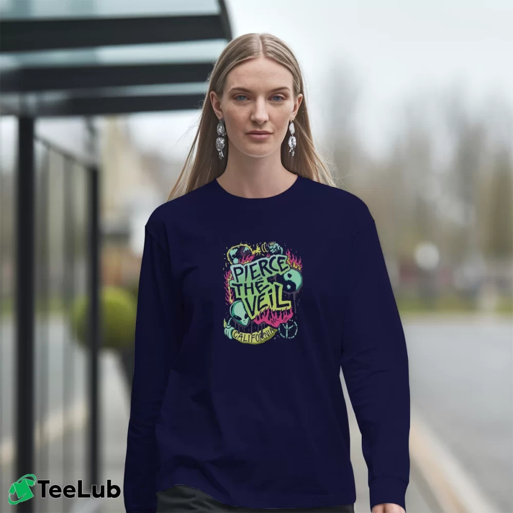 Women’s Pierce The Veil California Long-Sleeve Top in navy | Sleek, Versatile, All-Season